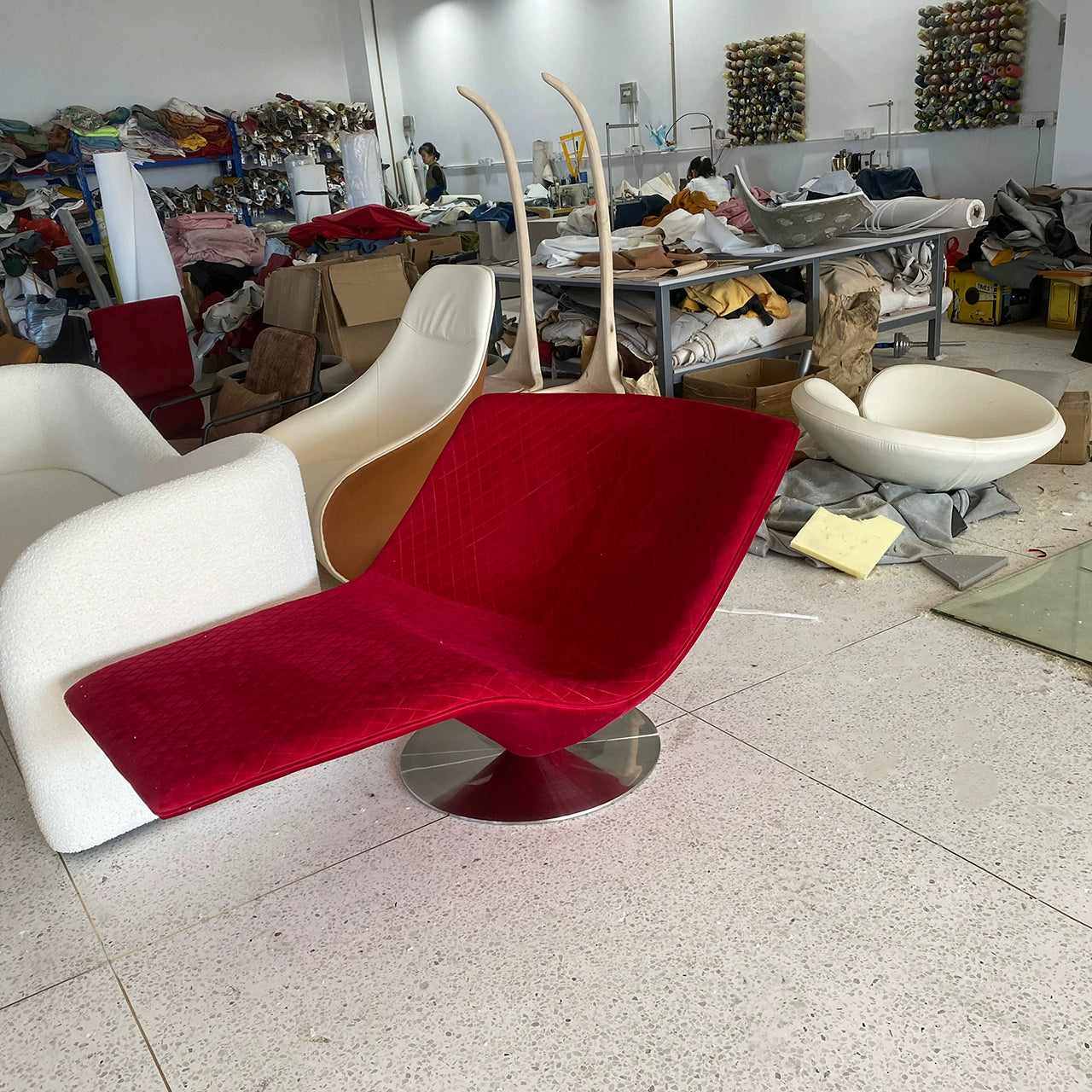 Modern creative special-shaped FRP leisure chair