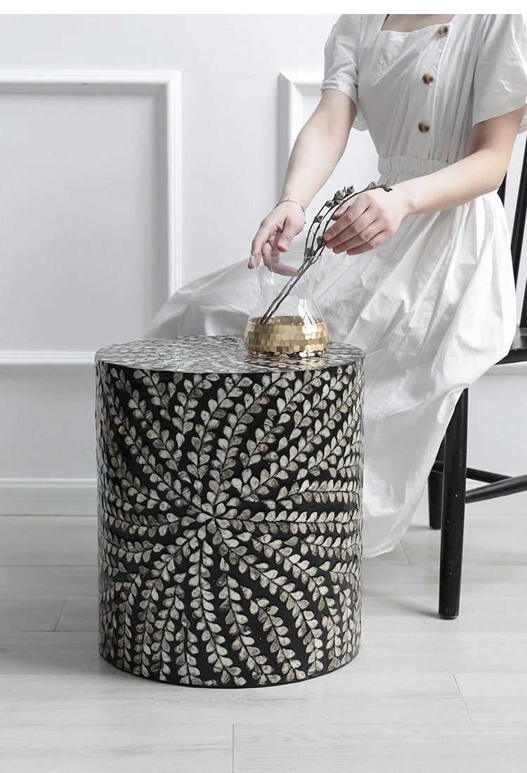 Creative and simple shell tea table, home balcony side table