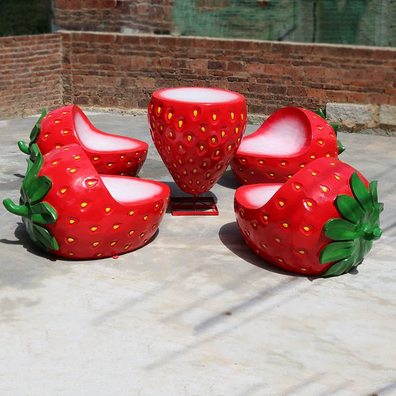 Strawberry model fruit sculpture orchard decorationgarden