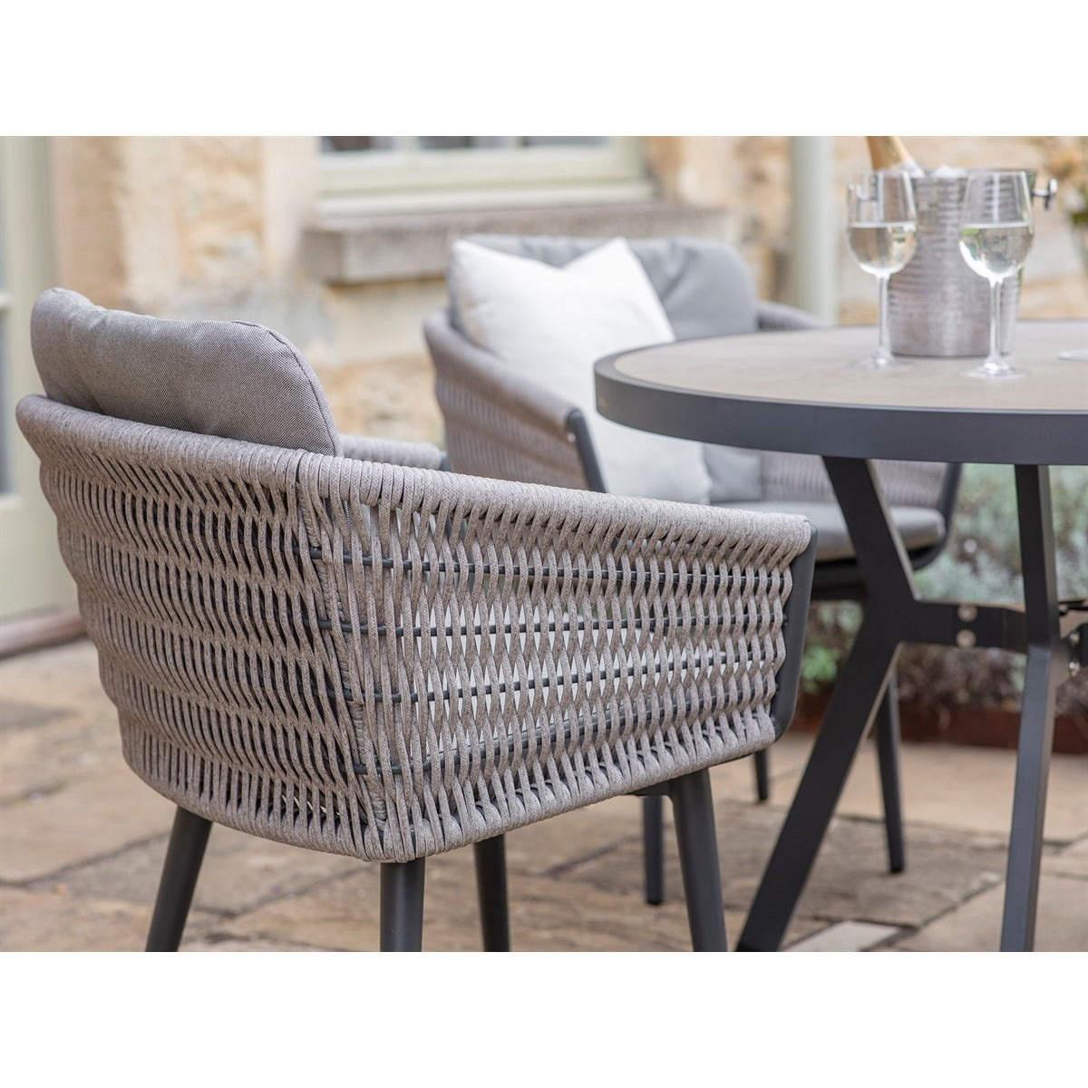 4 Seat Round Dining Set with Parasol & Basegarden