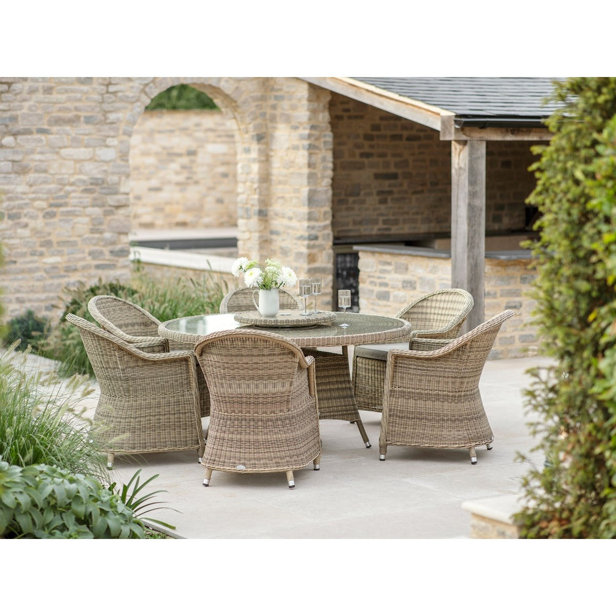 Rattan 6 Seat Round Dining Set with Lazy Susan, Parasol & Basegarden