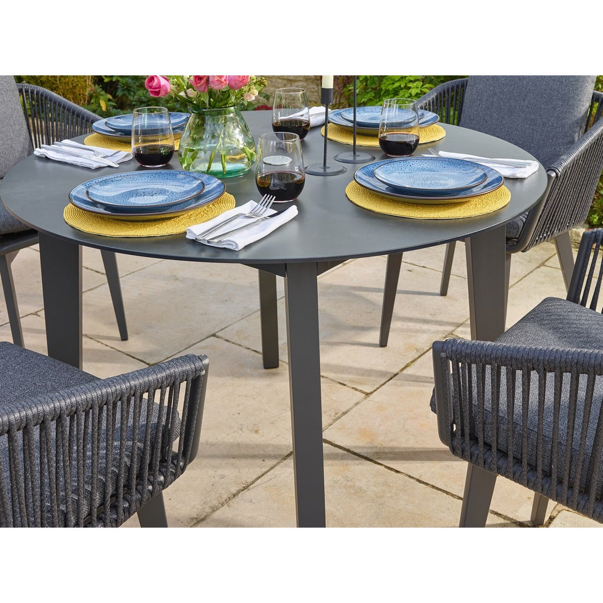 4 Seat Round Dining Set with Parasol & Basegarden