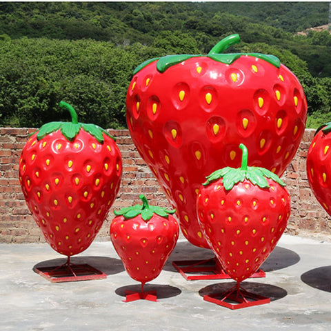 Strawberry model fruit sculpture orchard decorationgarden