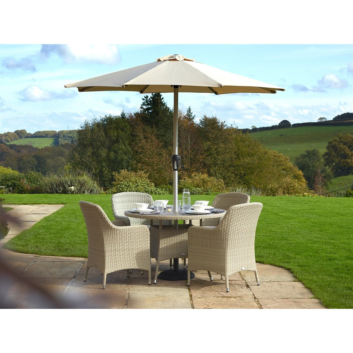 Nutmeg Rattan 4 Seat Round Dining Set with Tree-Free Top, Parasol & Basegarden